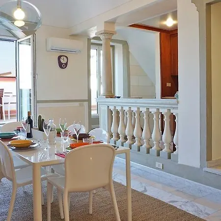 Terrazza Con Vista - In The Heart Of
